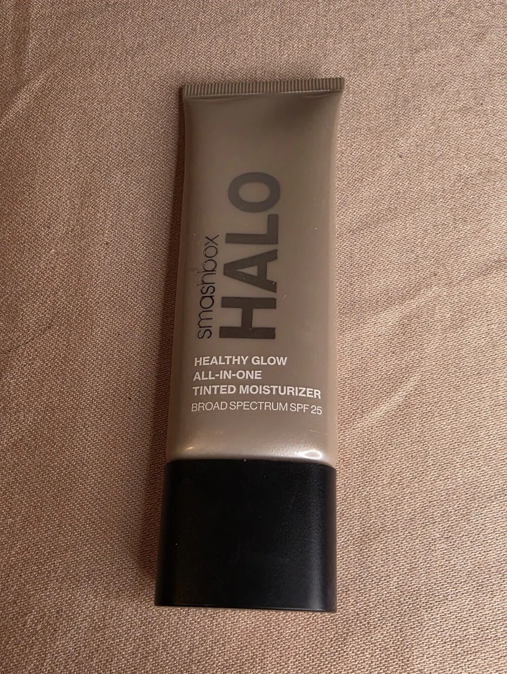 Smashbox HALO Tinted Moisturizer in Medium Tan (Used A Few Times, Mostly Full)